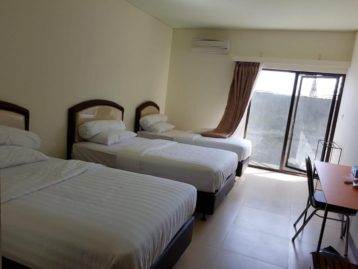 Hotel Larensia Labuan Bajo Eksteriør billede