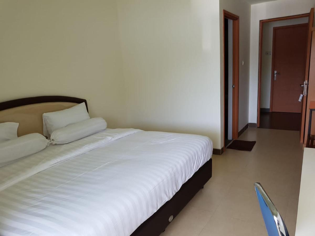 Hotel Larensia Labuan Bajo Eksteriør billede