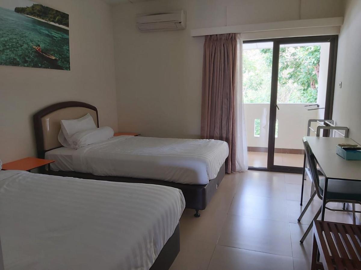 Hotel Larensia Labuan Bajo Eksteriør billede