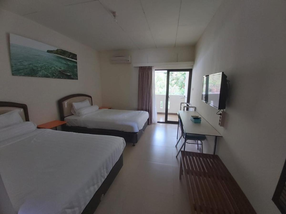 Hotel Larensia Labuan Bajo Eksteriør billede
