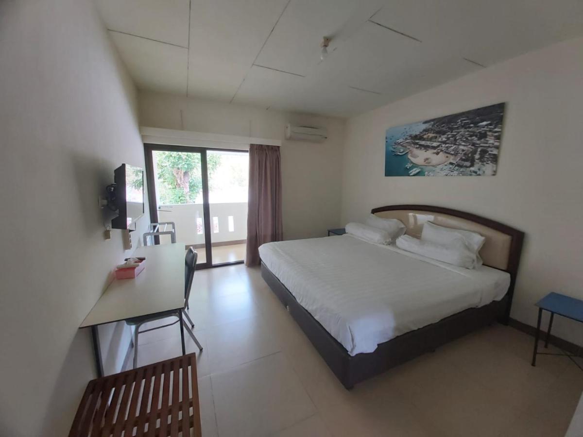 Hotel Larensia Labuan Bajo Eksteriør billede